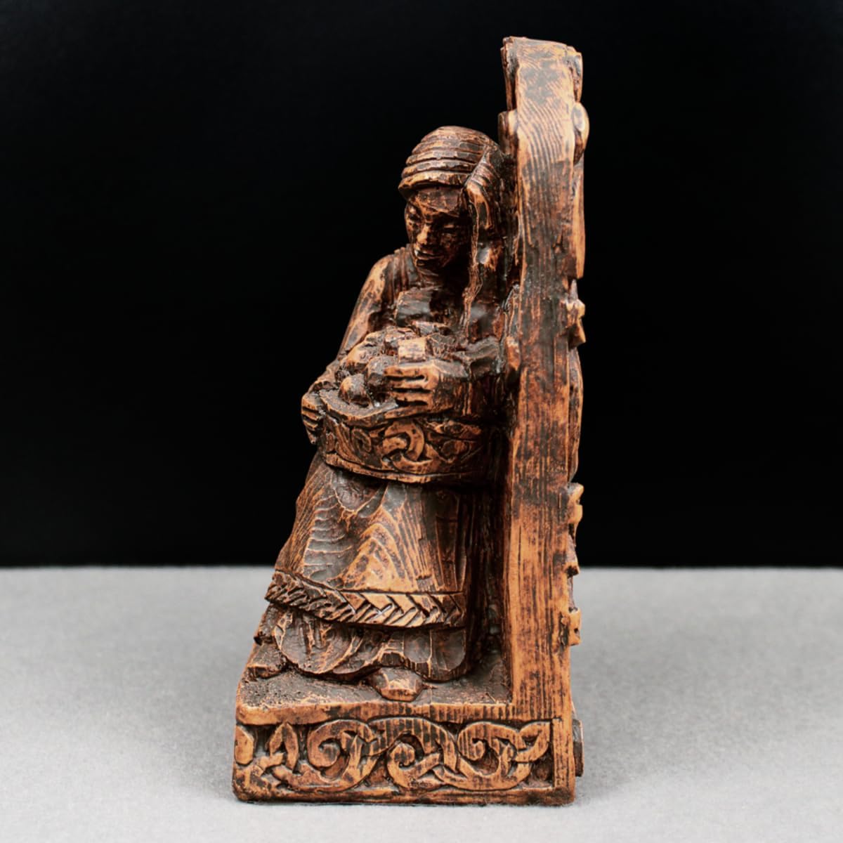 Dryad Design Norse Goddess Idunna Statue - Viking God Home Decor (Wood Finish)