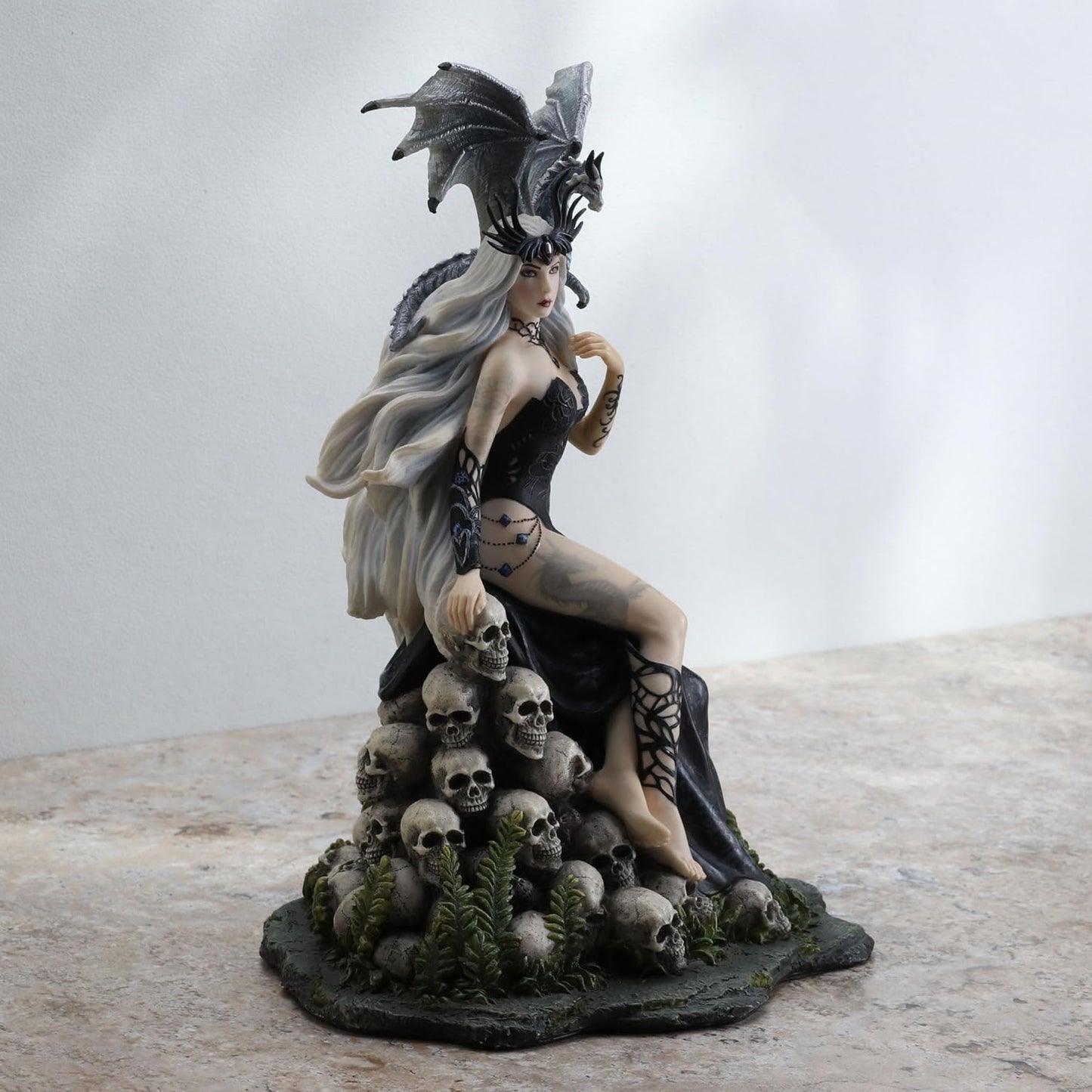 Veronese Design Nene Thomas Mad Queen Hand Painted Fantasy Statue