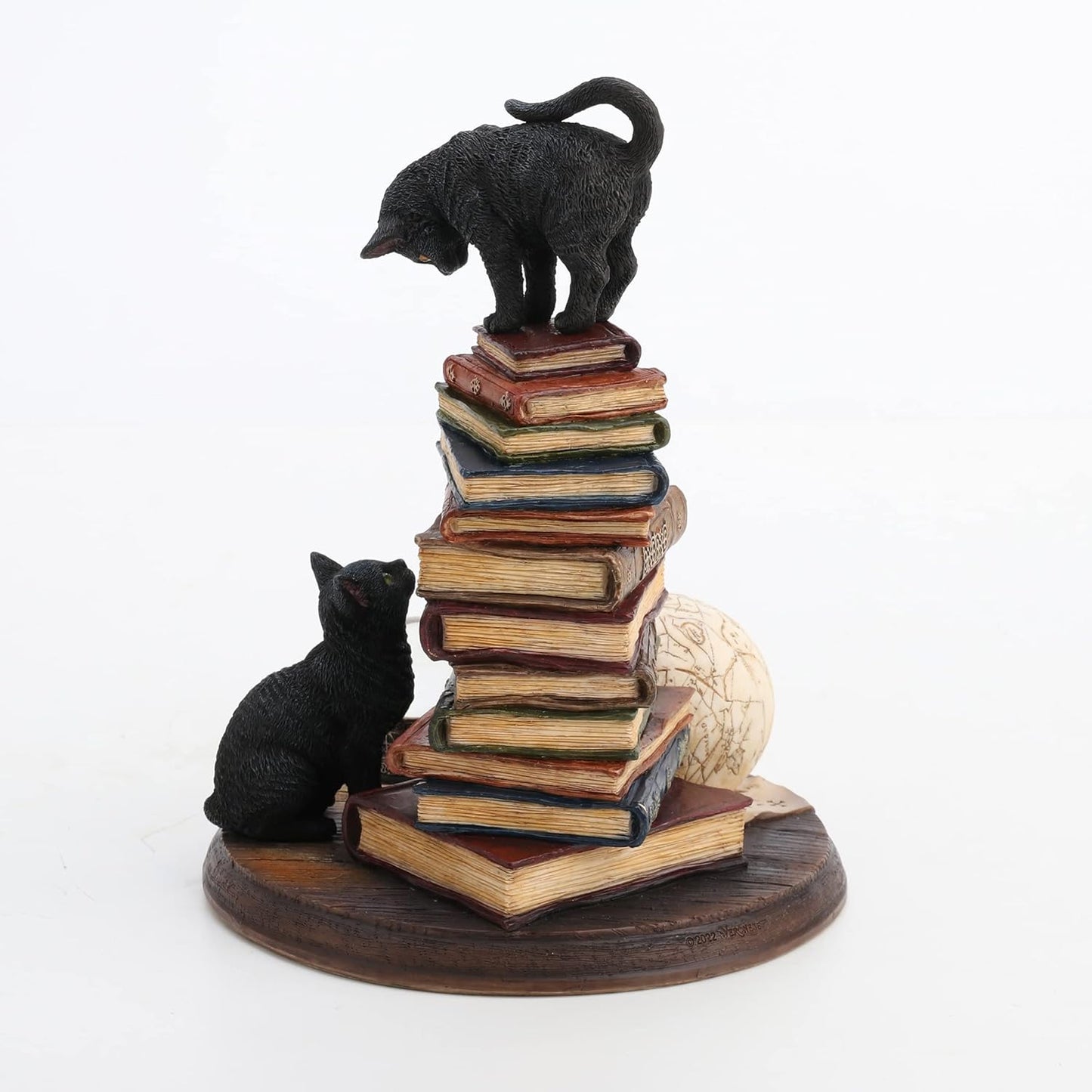 Veronese Design 7 1/4 Inch The Moral High Ground Resin Cat Figurine Hand Painted Finish