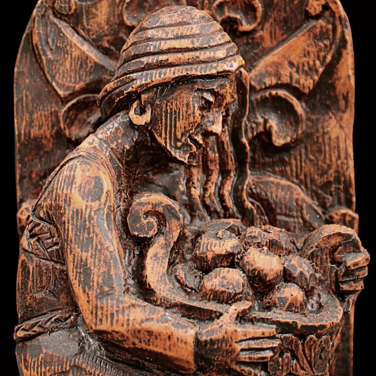 Dryad Design Norse Goddess Idunna Statue - Viking God Home Decor (Wood Finish)
