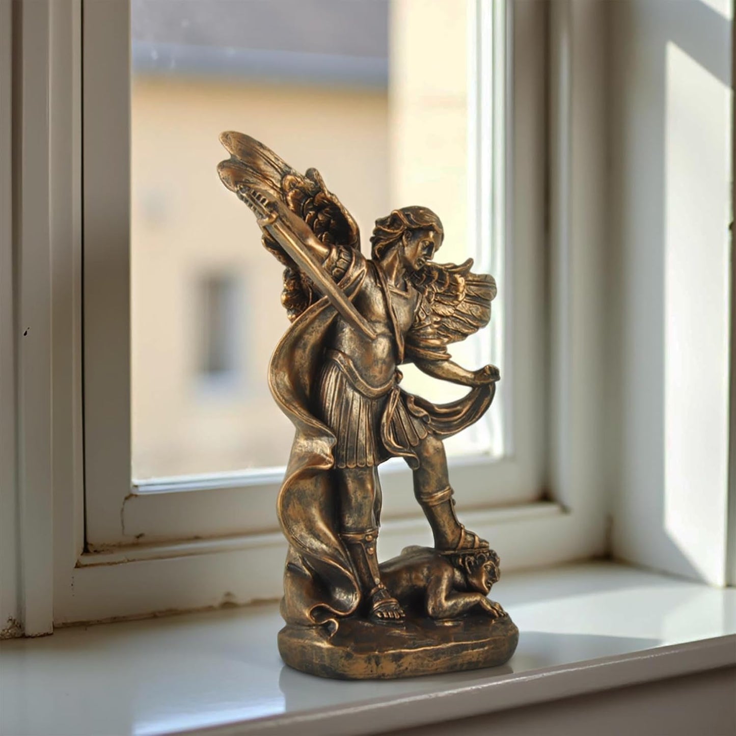 19 cm Bronze St Michael the Archangel Statue – Antique-Effect Resin San Miguel Figurine, Archangel Michael Defeating Satan, Collectable Religious Ornament for Home Decor